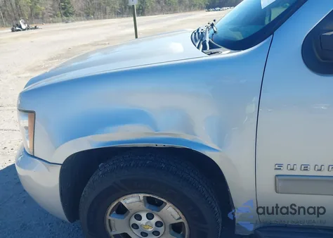 2013 Chevrolet Suburban 1500 Lt z USA, uszkodzony, nr VIN 1GNSCJE00DR366791